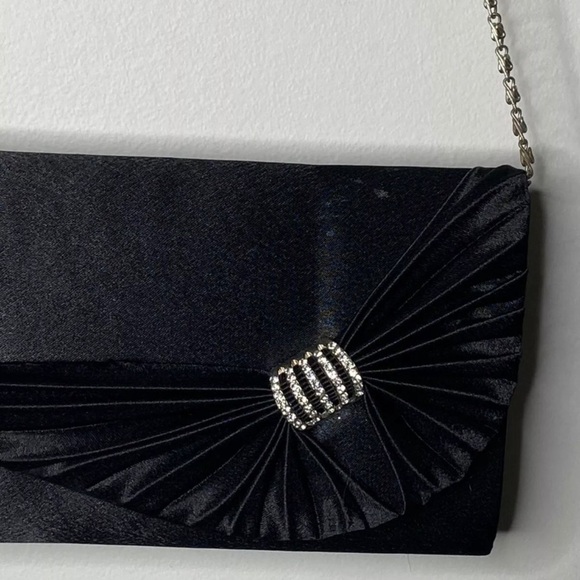 4/$35 Viola Evening Bag Rhinestones Bow Chain - Picture 2 of 6